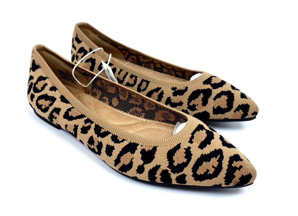 Old Navy Womens Size 8 Tan Leopard Knit Slip On Pointed Toe Loafer Flats Shoes